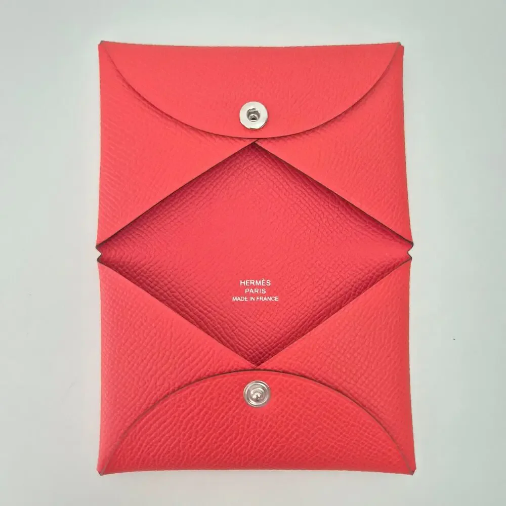 Hermes includes box